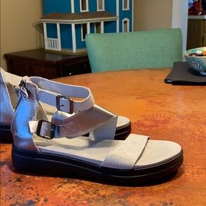Jambi sandals, 9.5. Never worn!
